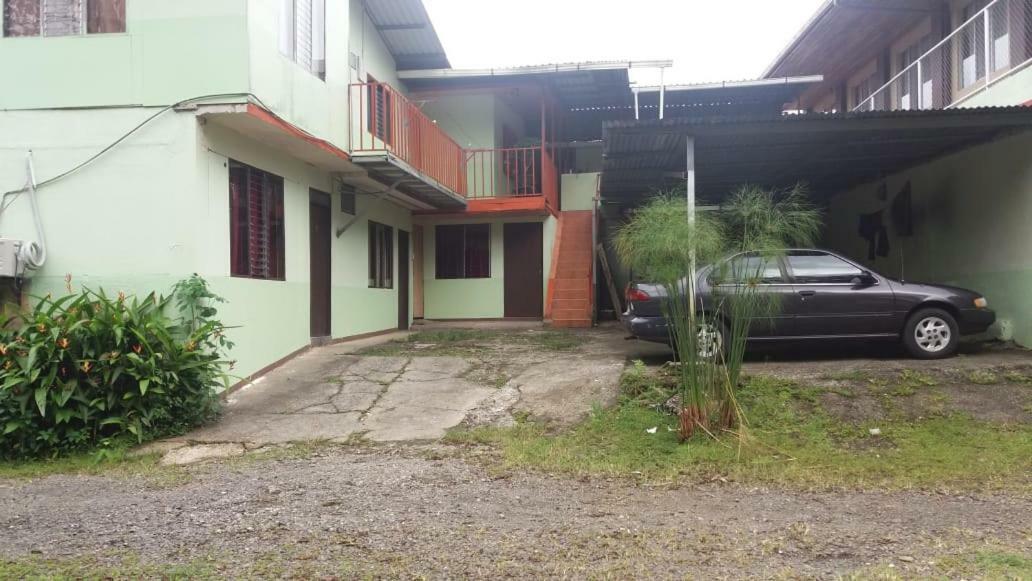 Hostel Orozco - Costa Rica Río Cuarto Екстериор снимка